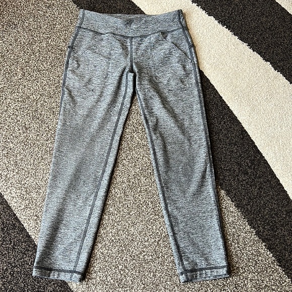 Ivivva heathered grey capris Girls 6 - Picture 1 of 4